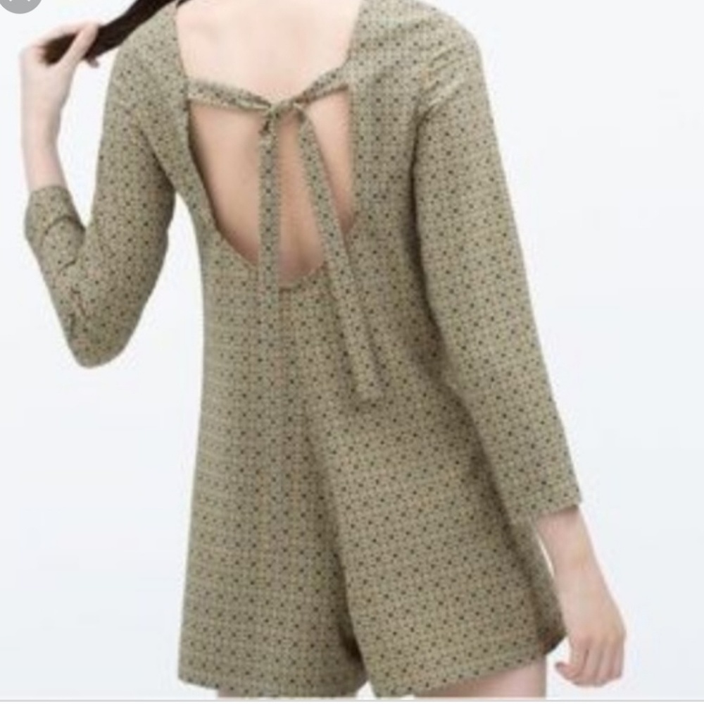 3x$30 Trafaluc collection Romper Tile Print